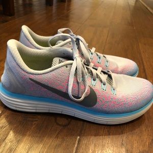 Women’s Nike Shoes size 8.5